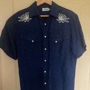 NWT: Taylor Stitch Embroidered Short-Sleeve Western in Indigo Linen (42 - Large)